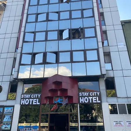 Hotel Staycity 3*